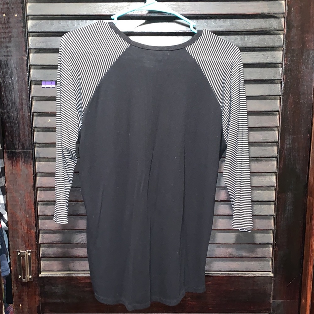 Lularoe Randy Top - Picture 3 of 3